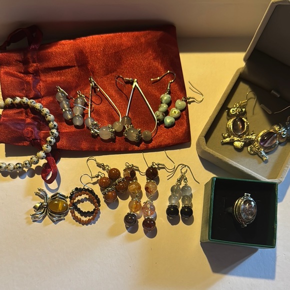 Elegant Multi-Color Earring Set - Picture 1 of 9